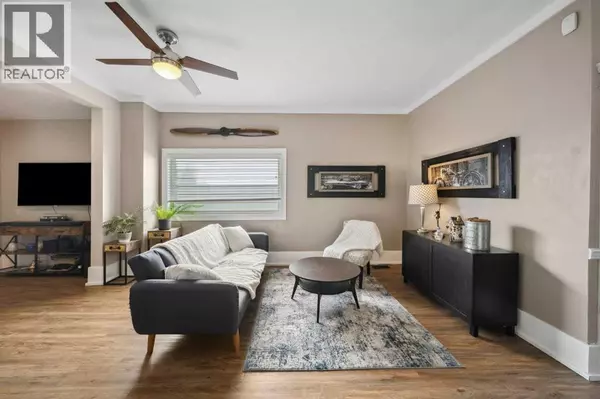 Calgary, AB T2M0N1,412 17 Avenue NW