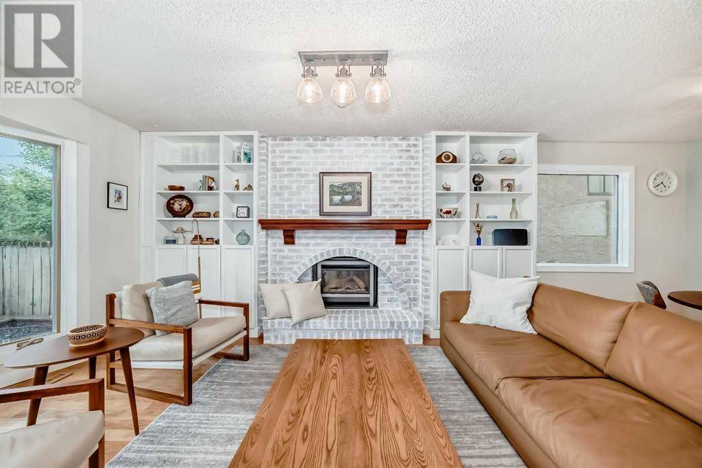 Calgary, AB T3E2G1,2206 27 Street SW
