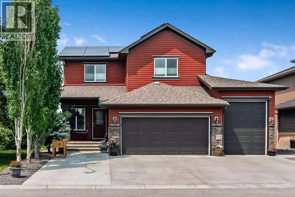 Okotoks, AB T1S0H1,128 Drake Landing Terrace