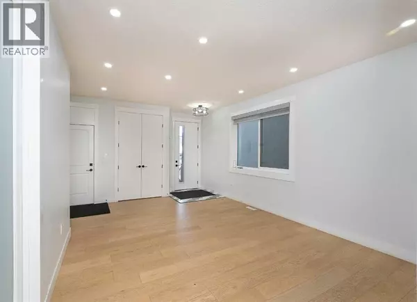 Calgary, AB T3J2J5,4831 87 Avenue NE