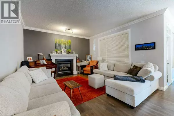 Calgary, AB T3K5Z7,540 Panatella Court NW