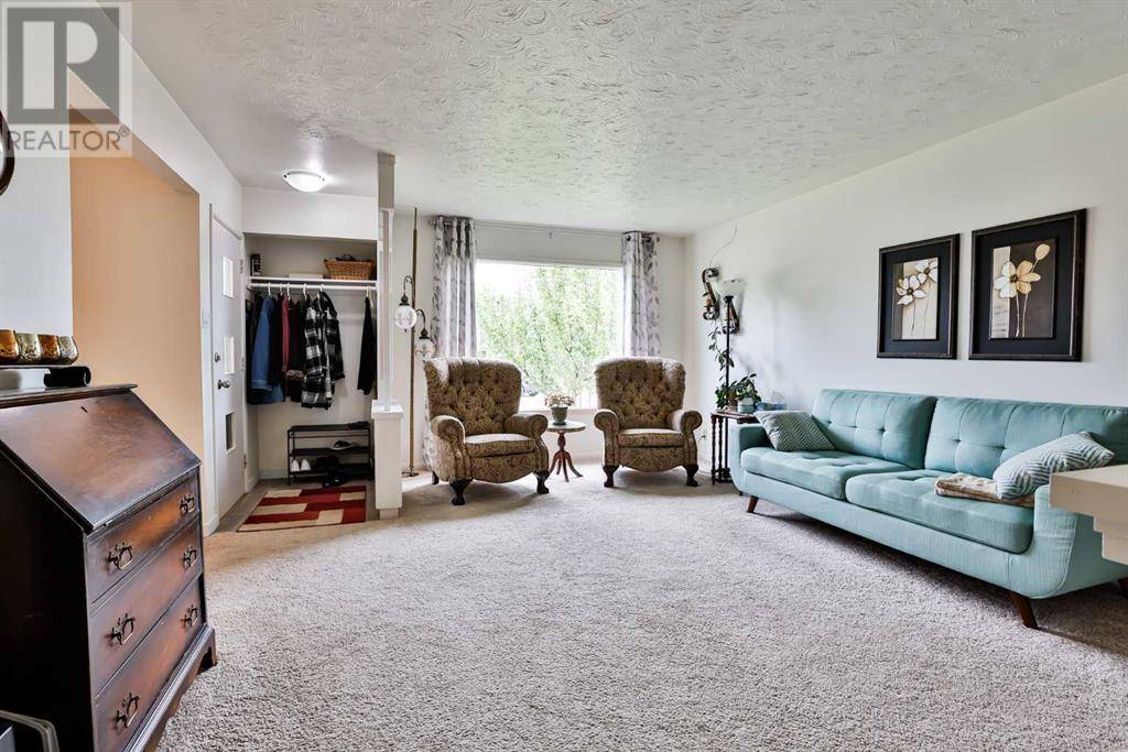 Lethbridge, AB T1K1N8,1014 8 Street S