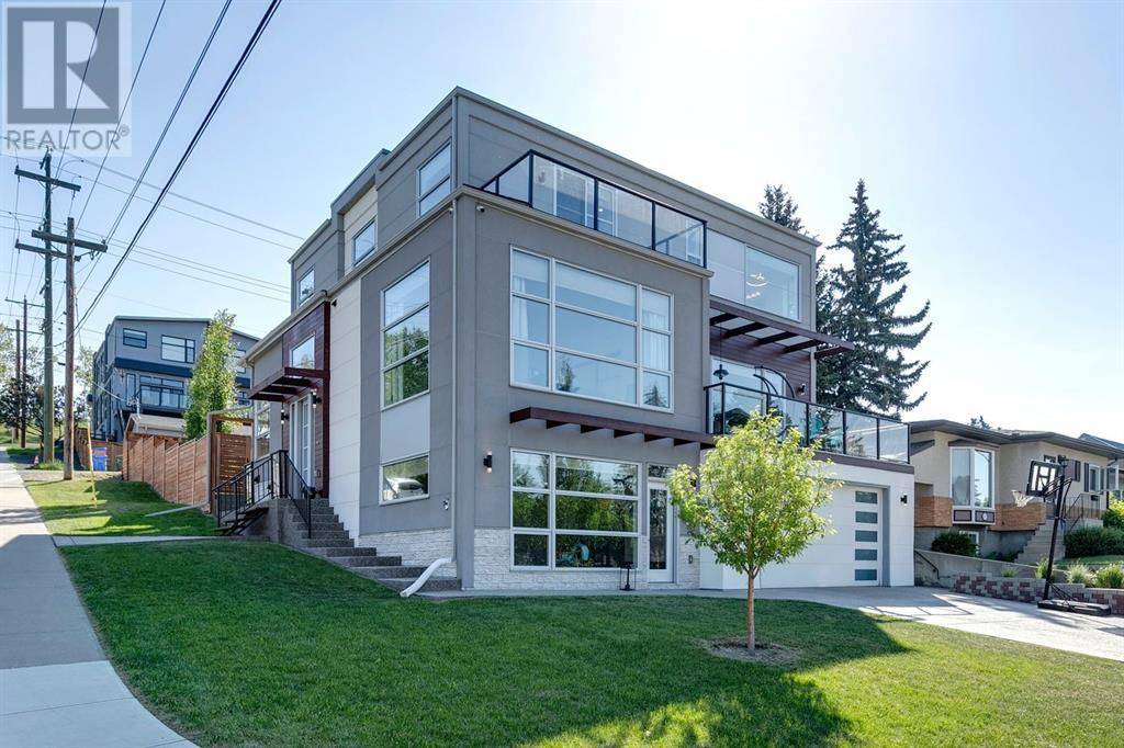 4520 22 Avenue NW, Calgary, AB T3B0X7