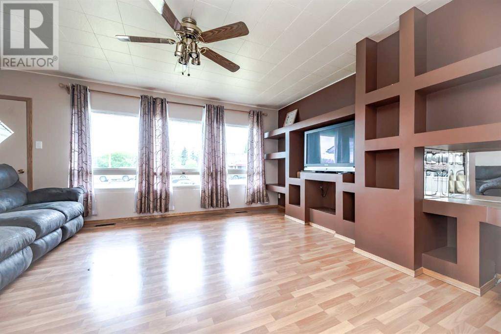 Grande Prairie, AB T8V2B9,10703 97 Street