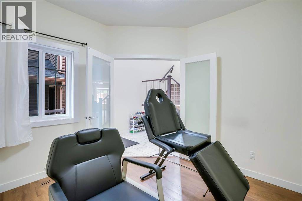 Calgary, AB T3R0Z1,353 Nolanhurst Crescent NW