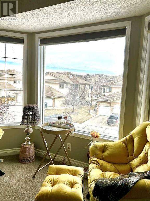 Lethbridge, AB T1K6V1,7 Canyon Court W