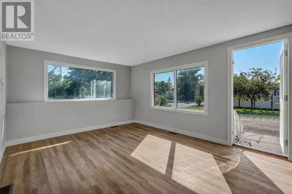 Airdrie, AB T4A1R9,237 Big Hill Circle SE