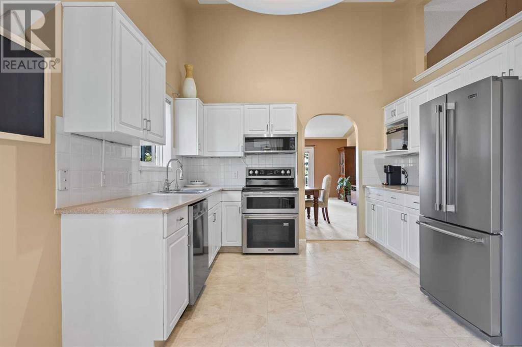 Calgary, AB T3H3H8,325 Sierra Morena Green SW