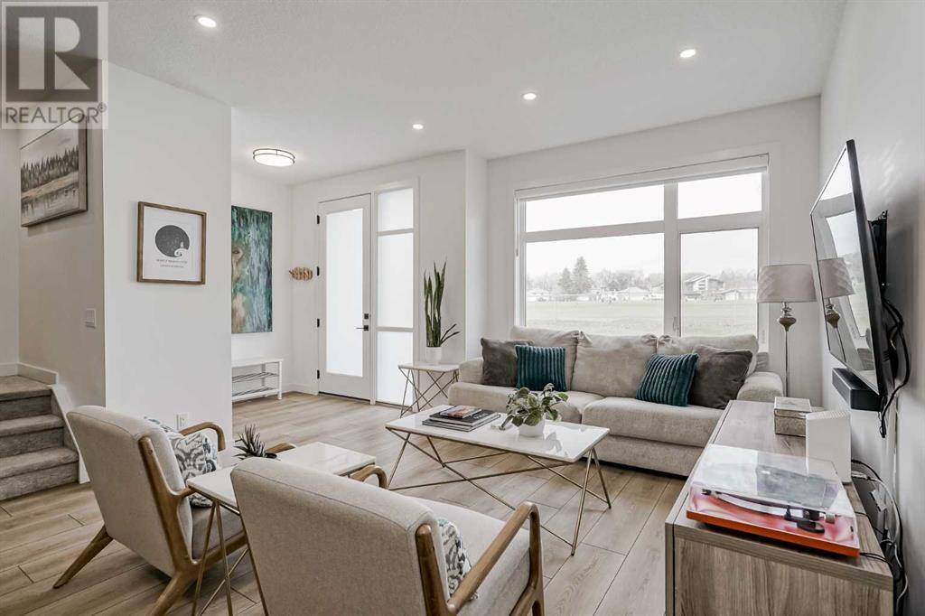 Calgary, AB T2M1R9,2308 20 Street NW