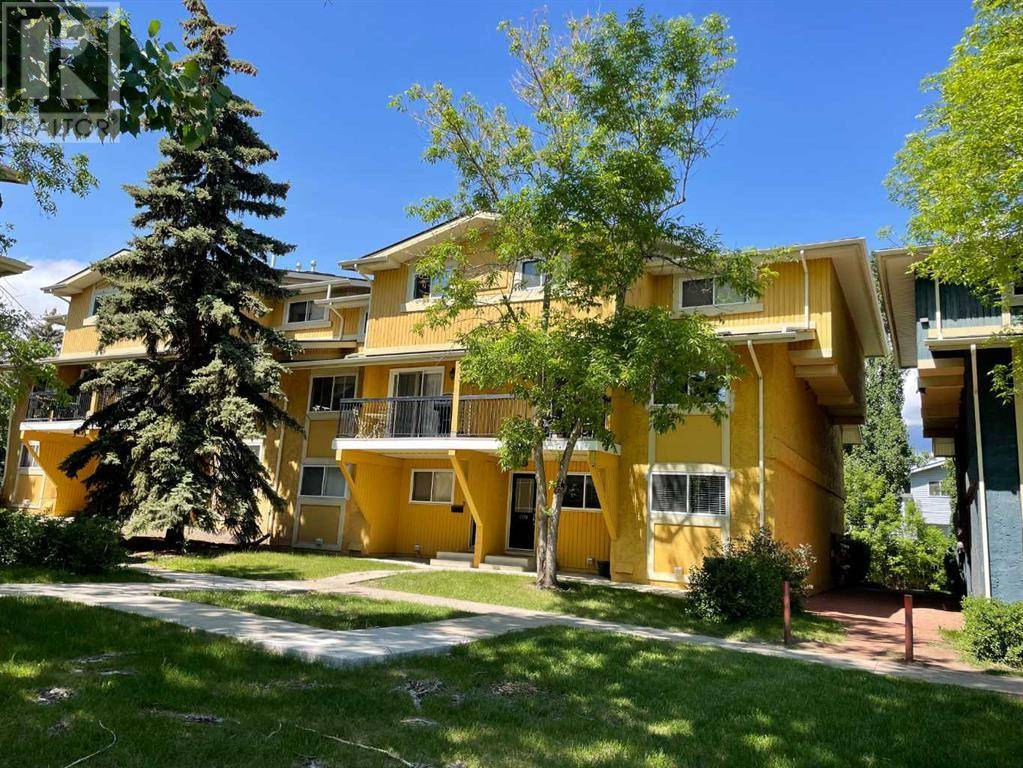 108, 2200 Woodview Drive SW, Calgary, AB T2W3N6