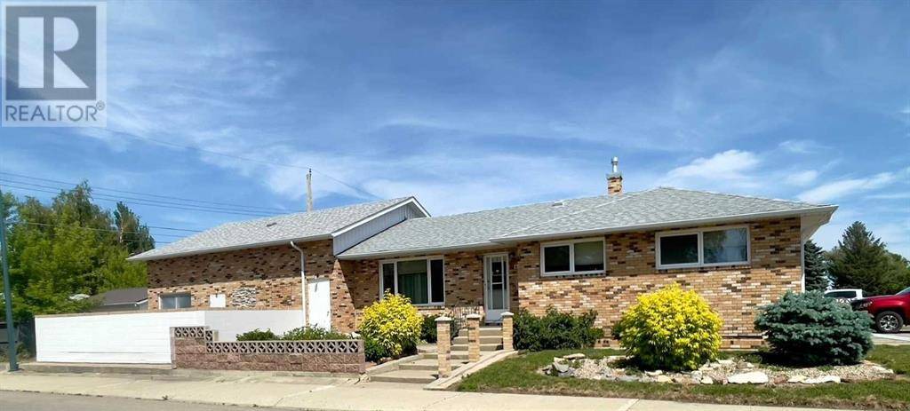 1217 29 Street S, Lethbridge, AB T1K2X2