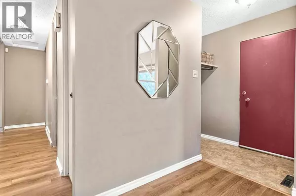 Calgary, AB T3E6B1,2628 Lionel Crescent SW