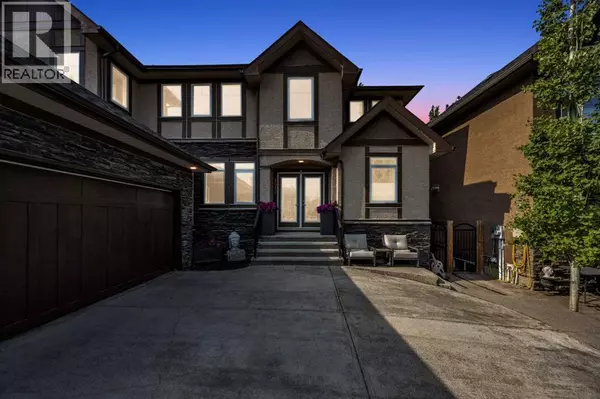 Calgary, AB T3K0M5,172 Panatella Crescent NW