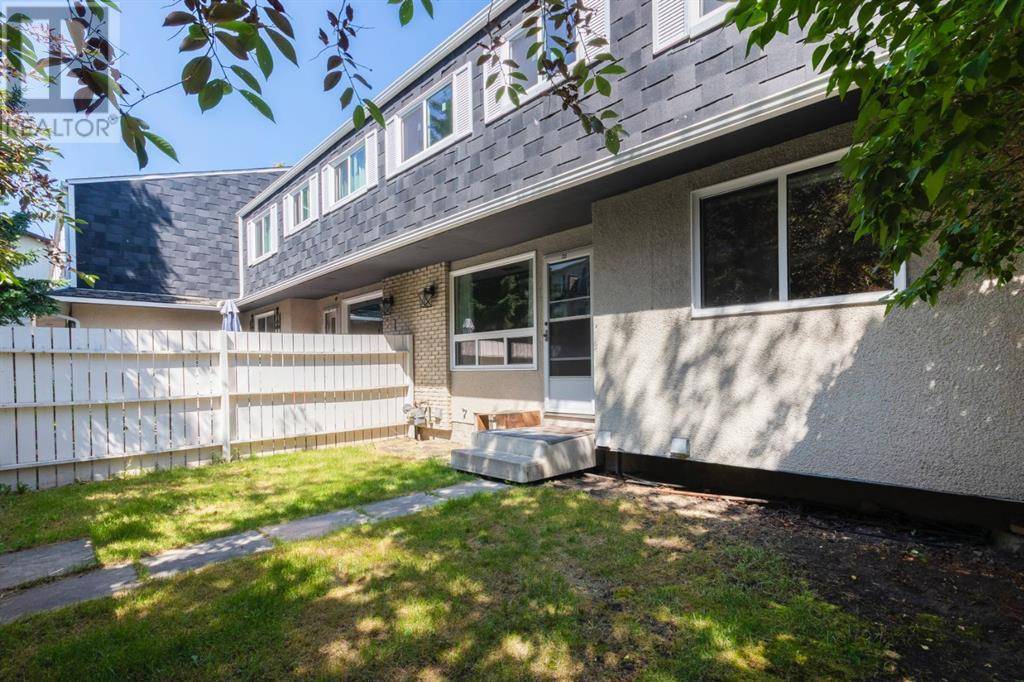 22, 175 Manora Place NE, Calgary, AB T2A5P7