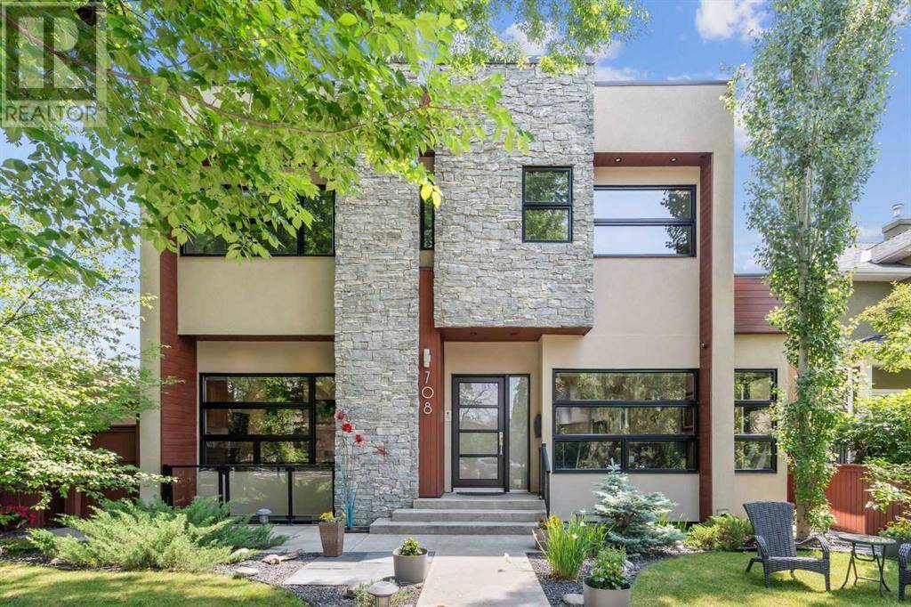 708 33A Street NW, Calgary, AB T2N2X1
