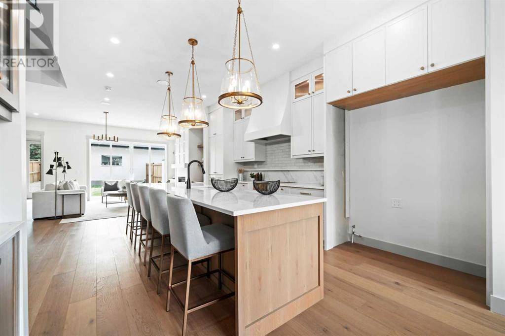 Calgary, AB T2T1L1,2411 28 Avenue SW