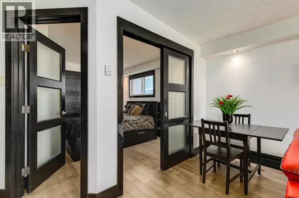 Calgary, AB T2T4E3,403, 1815 16 Street SW