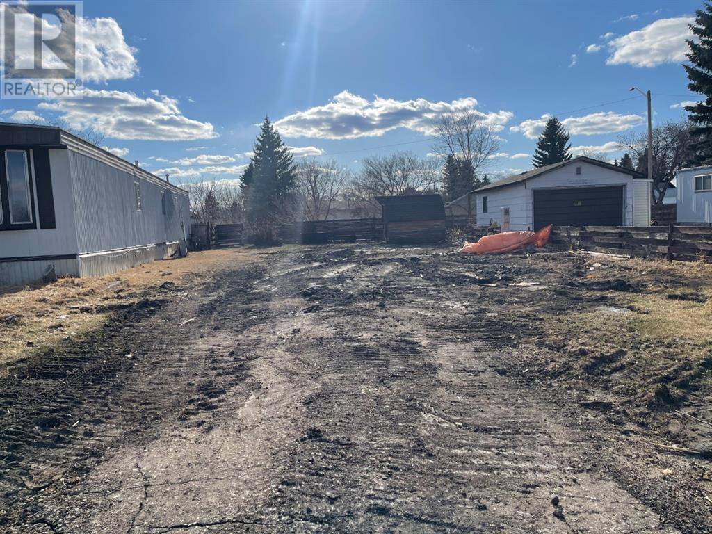 1534 15 StreetCrescent, Wainwright, AB T9W1K8
