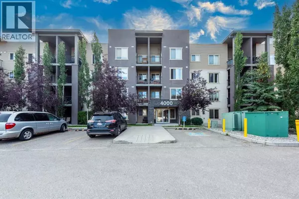 4210, 403 Mackenzie Way SW, Airdrie, AB T4B3V7