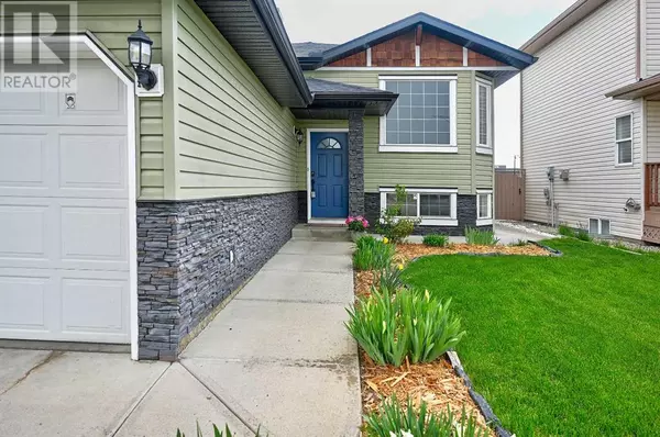 Airdrie, AB T4B2L7,8 Canoe Circle SW