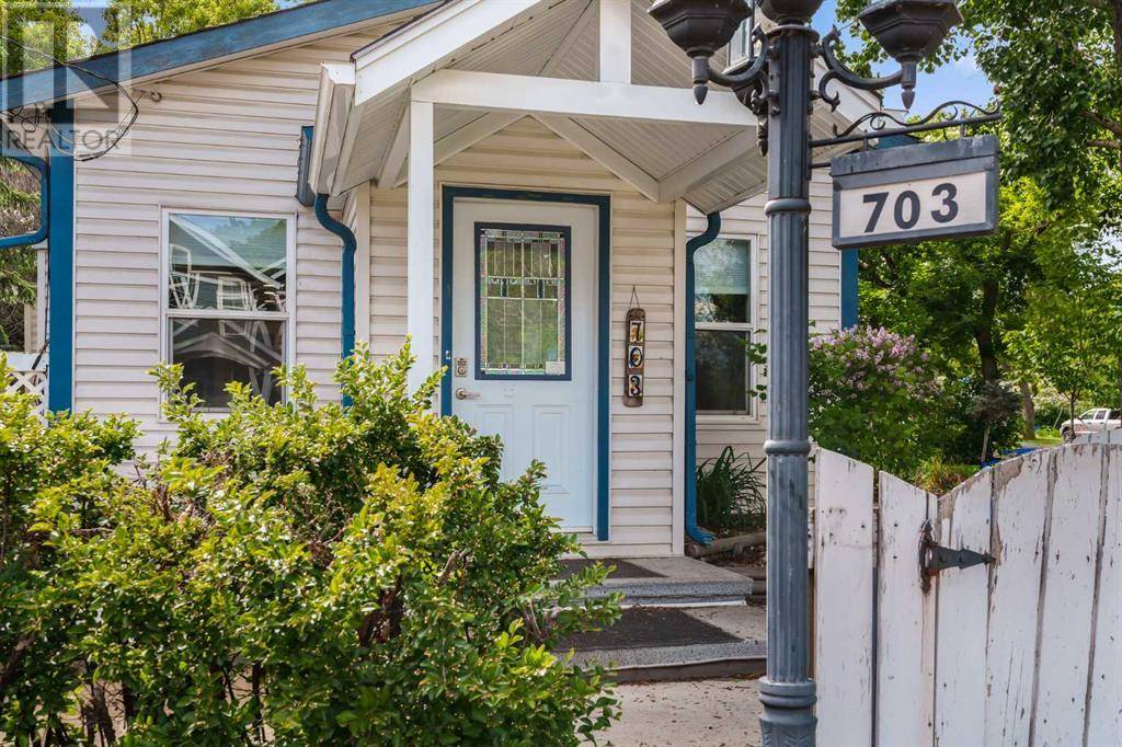 Calgary, AB T2G3K7,703 14A Street SE