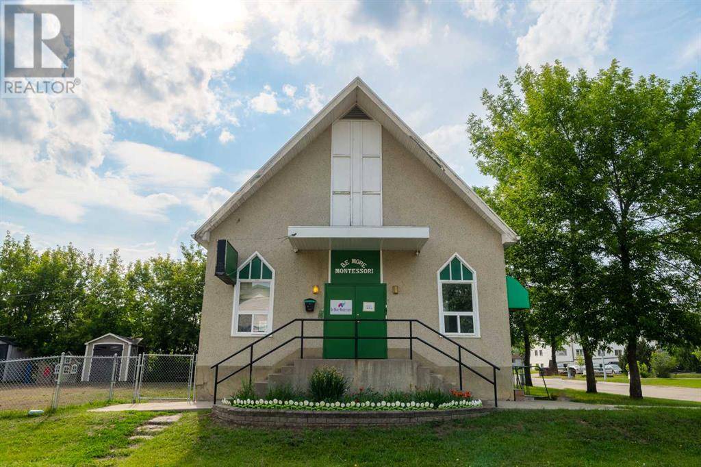 Grande Prairie, AB T8V1A9,9667 Hillcrest Drive