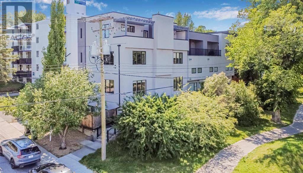 3, 2101 17 Street SW, Calgary, AB T2T4M5