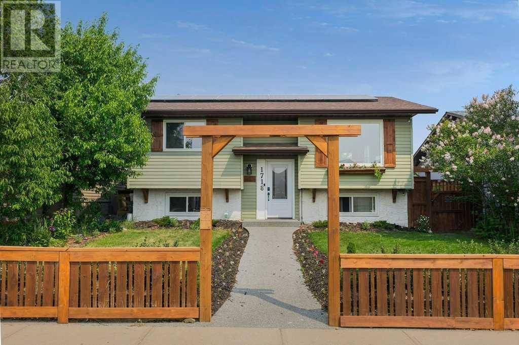 1718 Summerfield Boulevard SE, Airdrie, AB T4B1T3