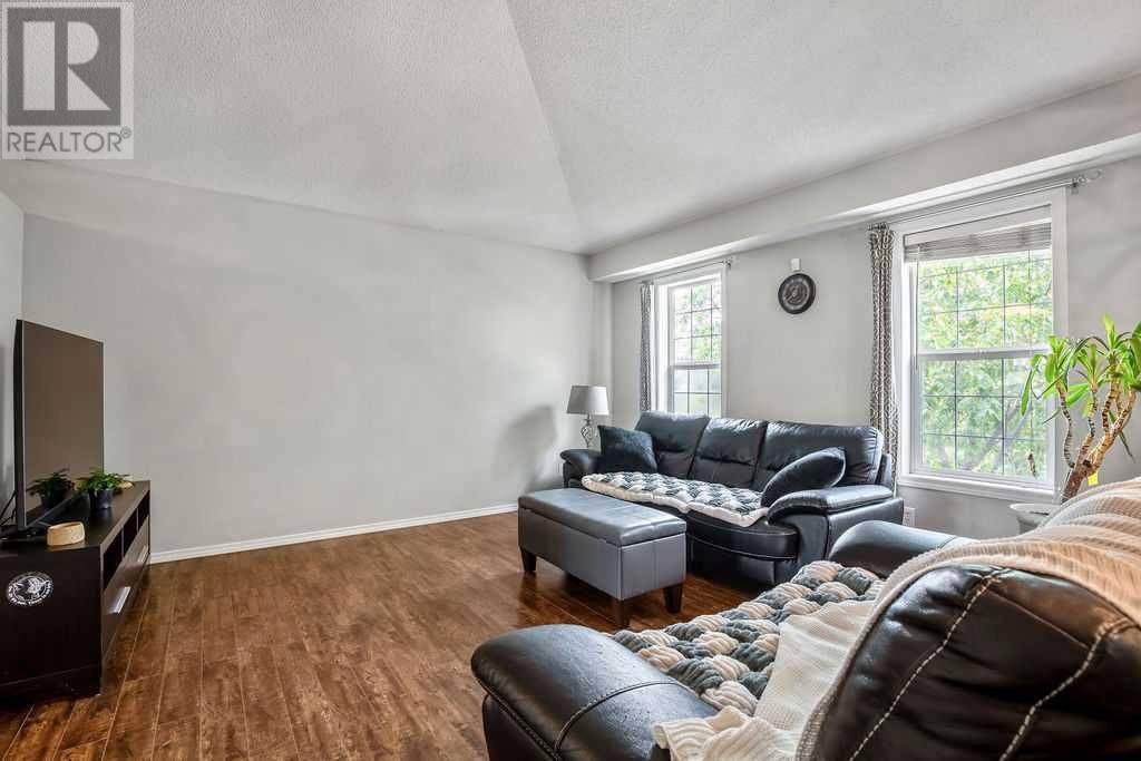 Calgary, AB T2Z4C3,327 Copperfield Gardens SE