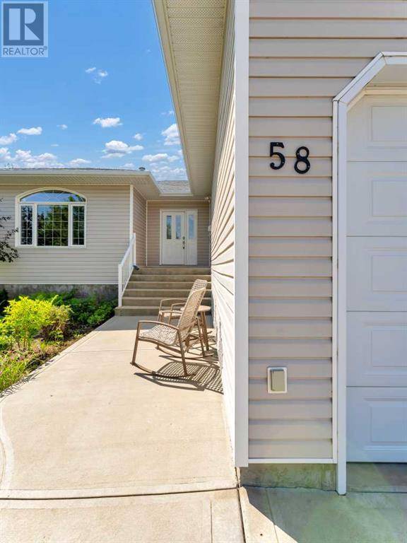 Medicine Hat, AB T1B4R5,58 Cottonwood Court SW