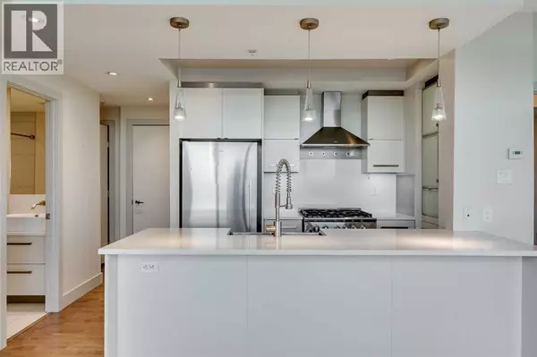Calgary, AB T2Y0K5,505, 10 Shawnee Hill SW