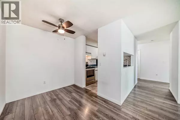 Calgary, AB T3B3K4,312, 21 Dover Point SE