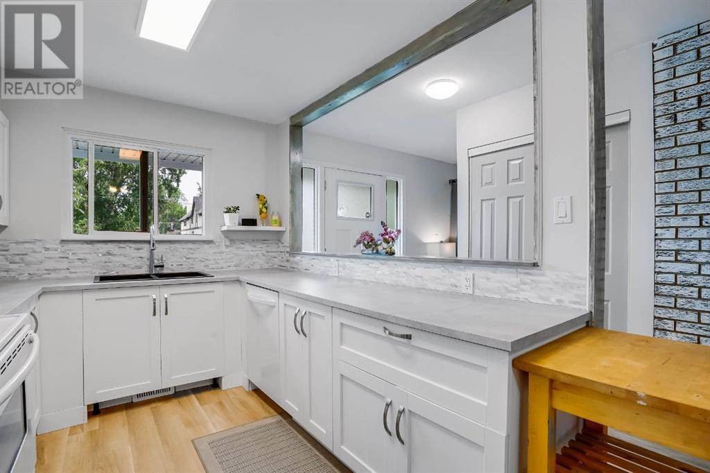 Didsbury, AB T0M0W0,2117 20 Avenue