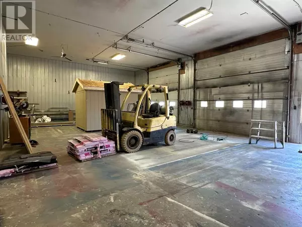 Taber, AB T1G2C1,6002 60 Avenue