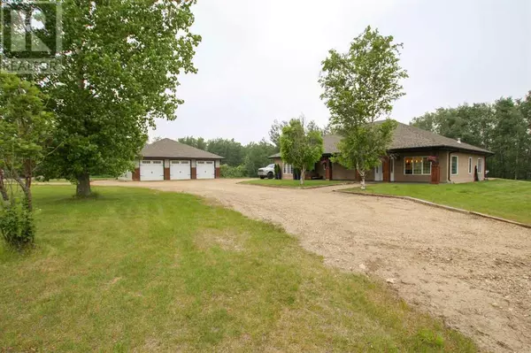 201, 1236 Township Road 384, Rural Red Deer County, AB T4S1S6