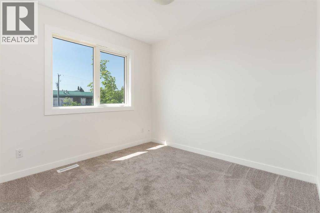 Camrose, AB T4V3G3,A, 5205 52 Ave