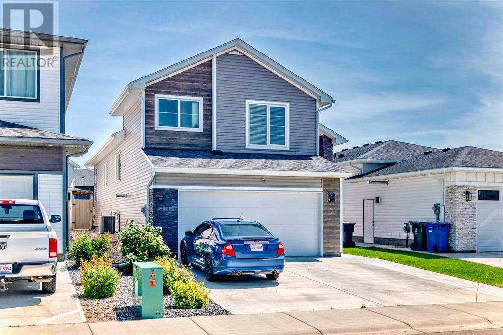 Lethbridge, AB T1K8J3,2813 44 Street S