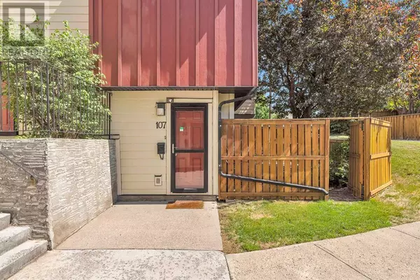 Calgary, AB T3A2H4,107, 4740 Dalton Drive NW