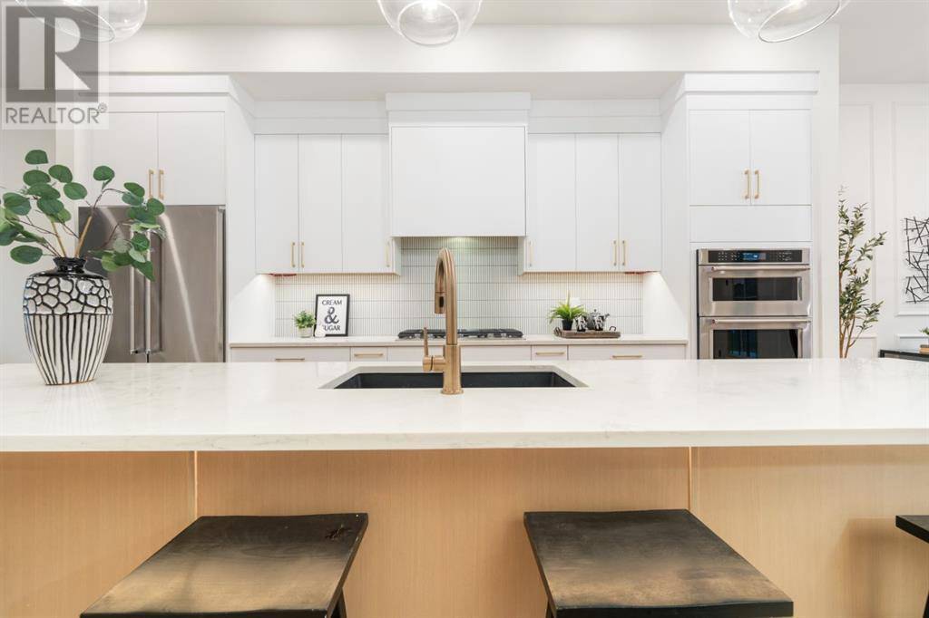 Calgary, AB T2N0P4,2522 4 Avenue NW