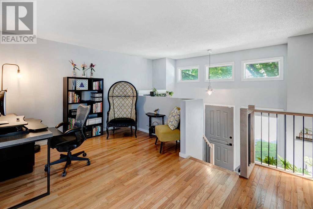 Calgary, AB T2K6J3,62 Hunterhorn Crescent NE