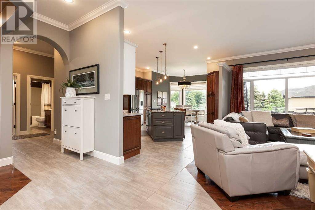 Lethbridge, AB T1K7X8,34 Sandstone Way S