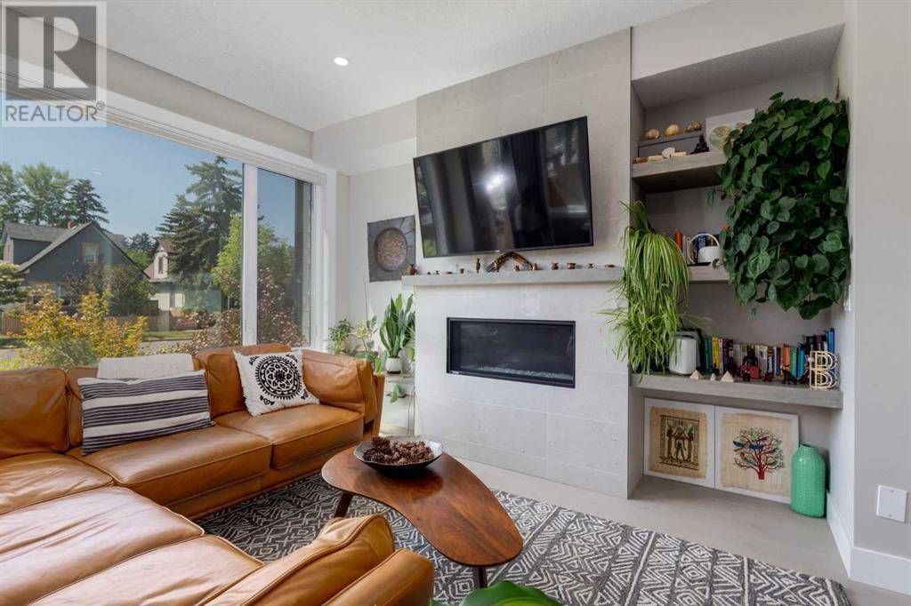 Calgary, AB T2E4A7,420 6A Street NE