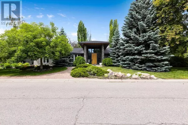35 Eagle Ridge Drive SW, Calgary, AB T2V2V5