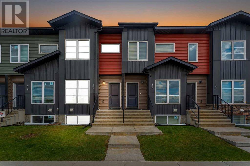 136 Red Embers Gate NE, Calgary, AB T3N1E9