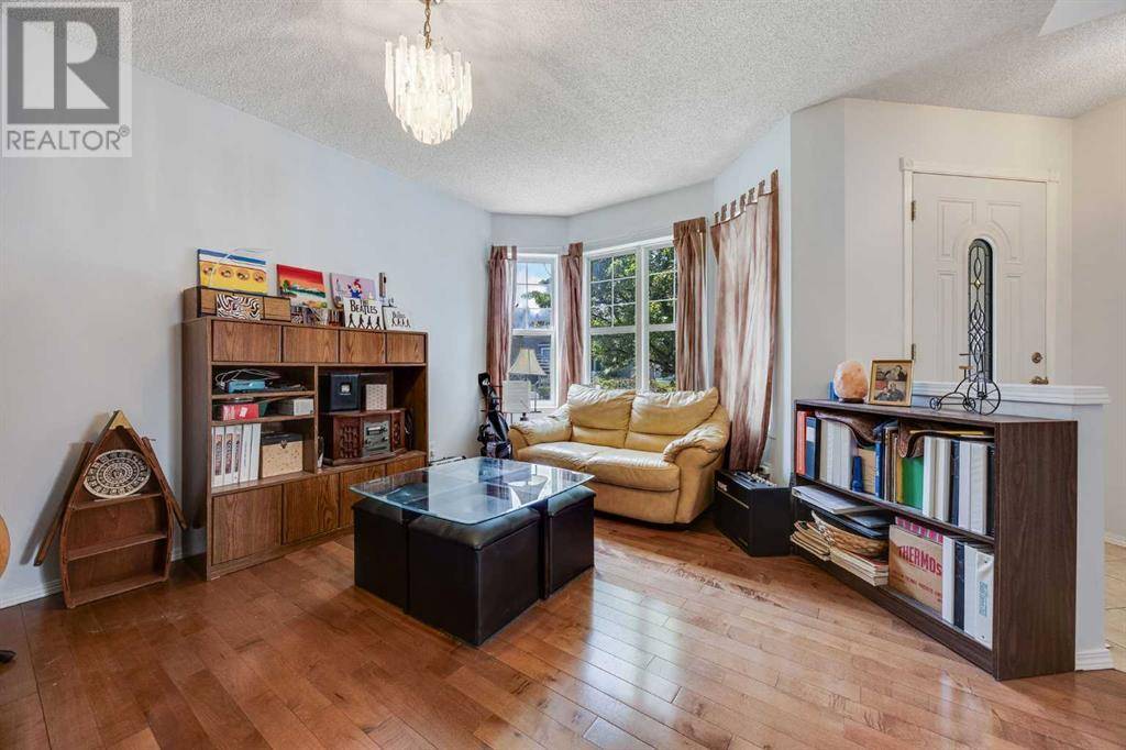 Calgary, AB T2Z2T4,192 Douglas Ridge Green SE