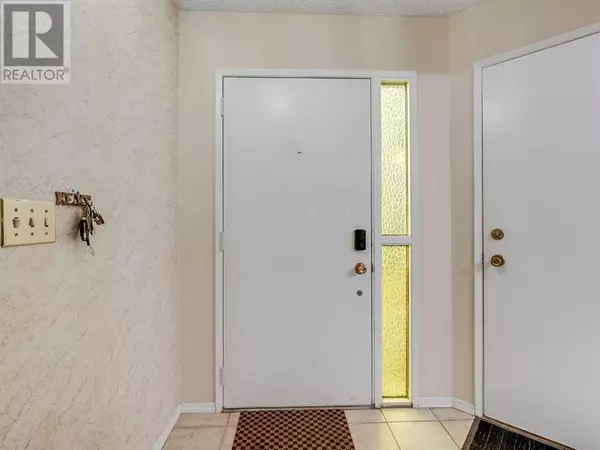 Calgary, AB T3B4A6,10, 8533 Silver Springs Road NW
