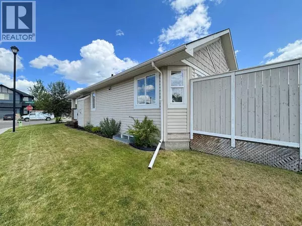 Airdrie, AB T4B3J1,101 Channelside Cove SW