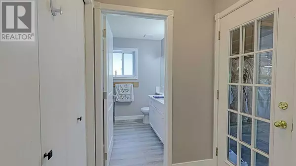 Calgary, AB T3A5K5,9858 Hidden Valley Drive NW