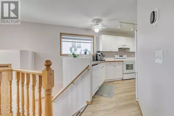 Calgary, AB T3K4S3,87 Country Hills Drive NW