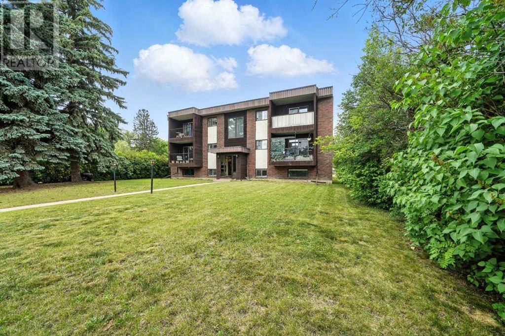 Lacombe, AB T4L1C2,1-12, 5326 50 Avenue